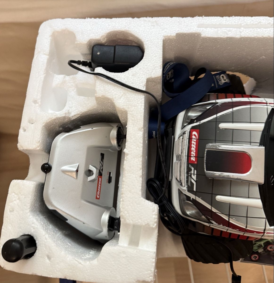 Carrera RC Modellbau: Auto Ferngesteuert defekt – Defekt aus Binningen von MichPam71 1