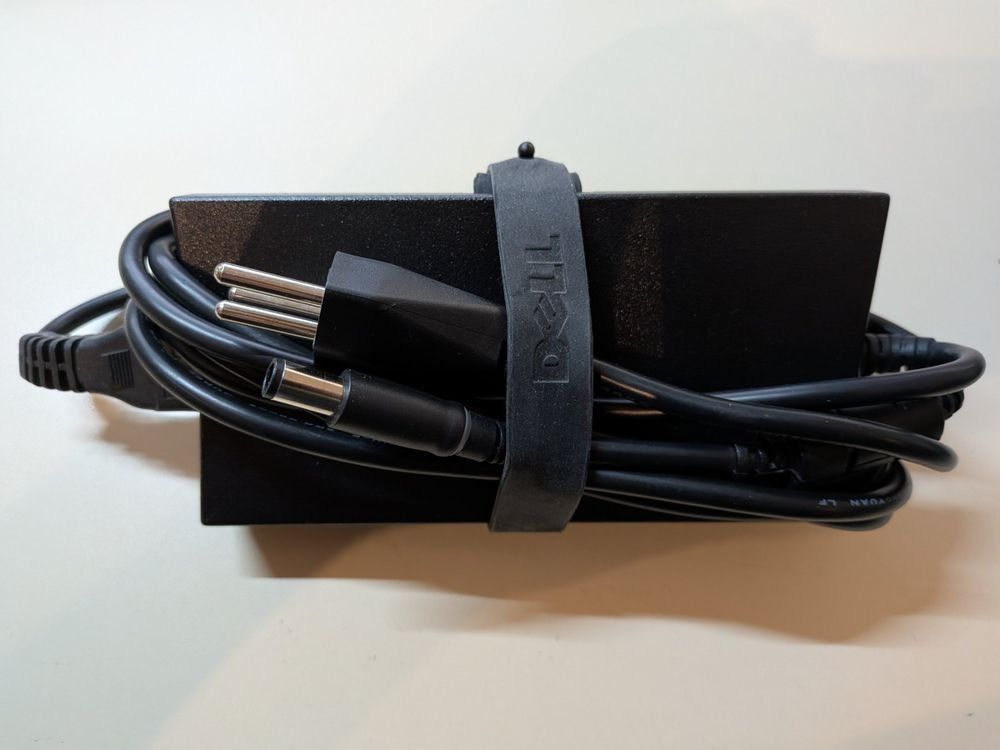 Dell Docking station: Dell D6000 Dockingstation 19,5V 6,7A mit 130W Netzteil – Usato da Dietikon venduto da lucignolo_2013 3