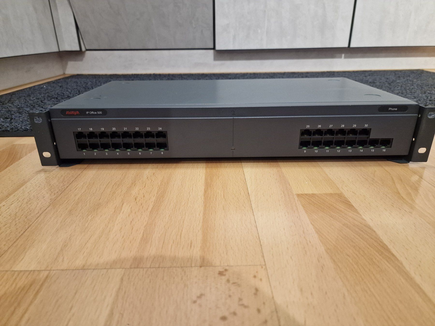 Avaya Telefoni: Avaya IP Office IP500 inkl. Module – Usato da Buchrain venduto da Sssschaller
