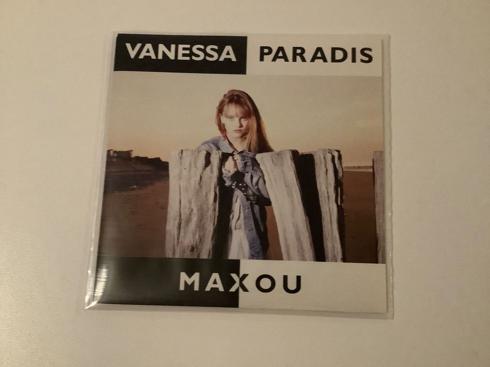Vanessa Paradis Single - Maxou / Le Bon Dieu Est Un Marin | Kaufen auf ...