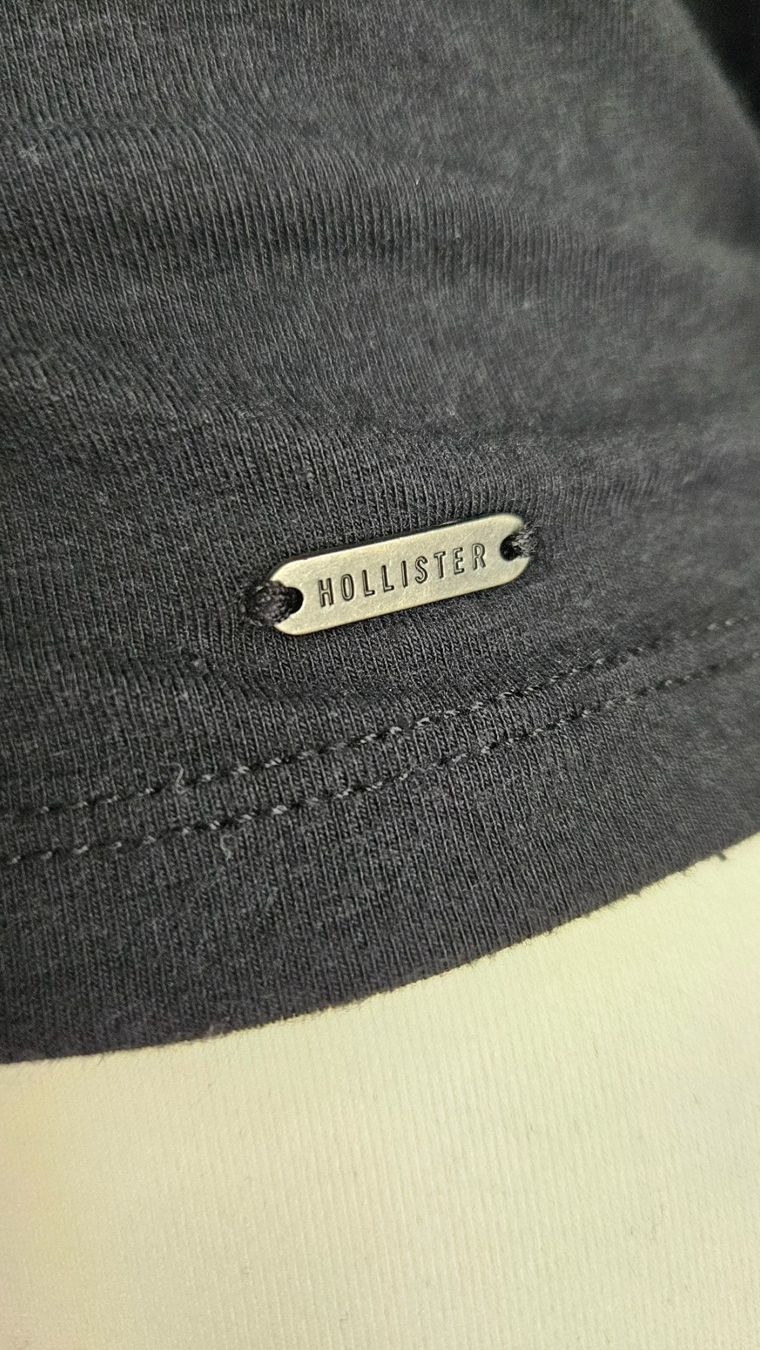 Hollister Top: Hollister Langarmshirt – Usato da Bülach venduto da Recherchieren 5