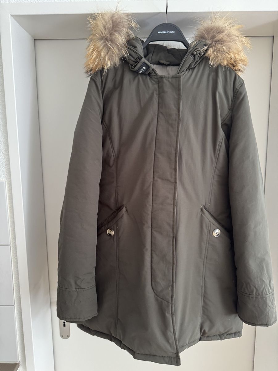 Giacche: Parka mit Pelz, Khaki, Grösse M/L – Usato da Chur venduto da Miina04 1