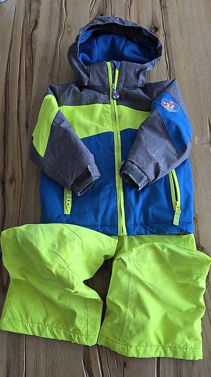 Lotti & Set di vestiti: Winterpaket Gr 98/104 – Usato da Fällanden venduto da worldnomad 4