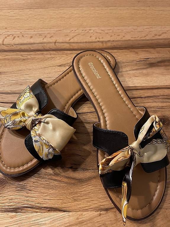 Chaussures femmes: Pantolette – D'occasion à Emmen par Lare1505
