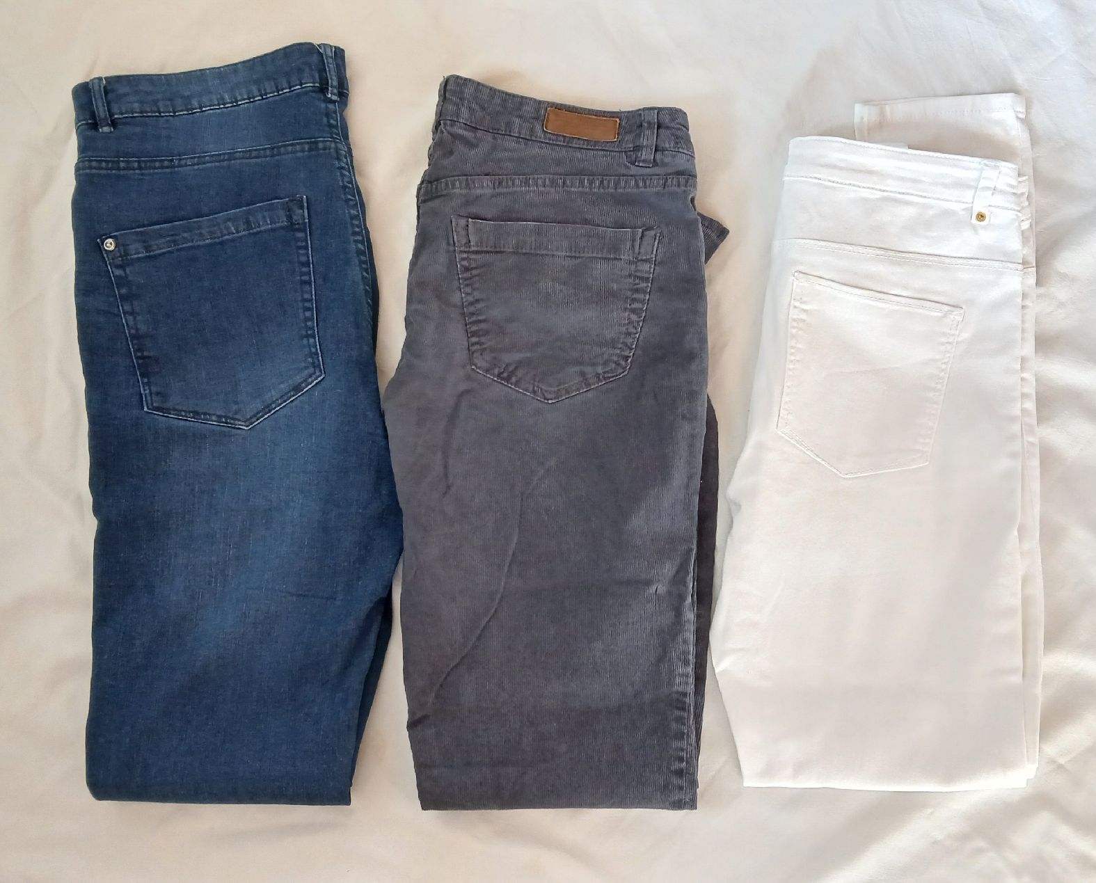 Pantaloni: Lot de 9 pantalons Taille 40 – Usato da Tramelan venduto da Belleza82 3