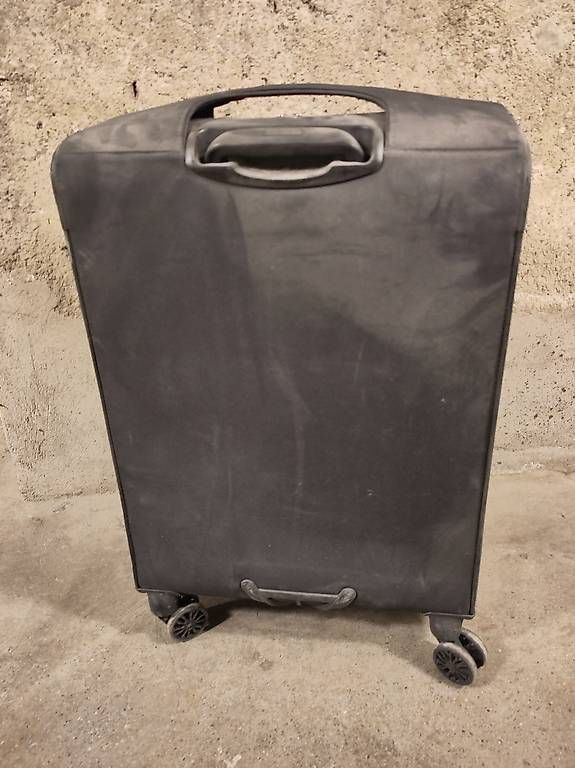 Valises de voyage: Valise Samsonite  – D'occasion à Lausanne par mai_h6zr 2