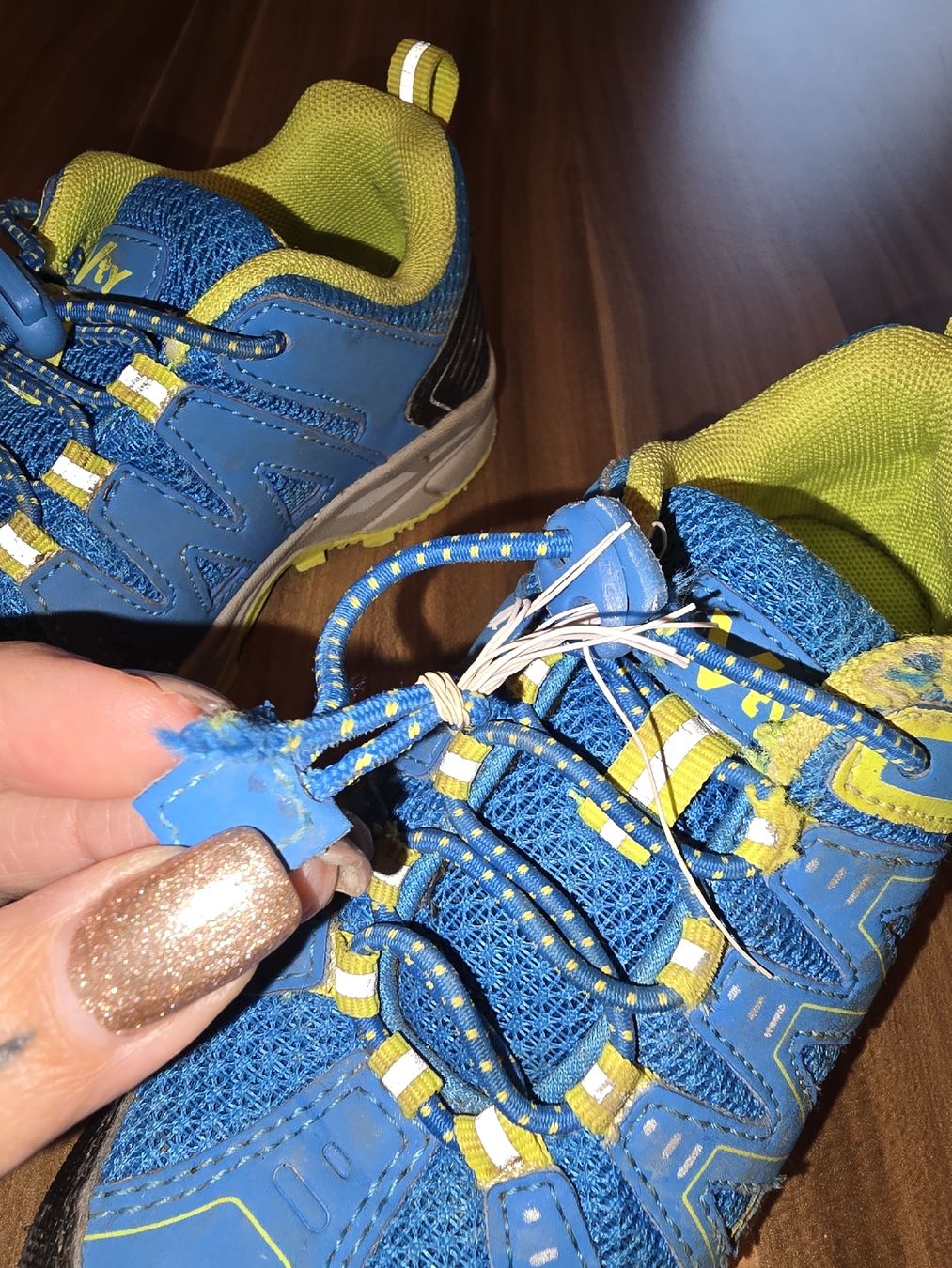 Scarpe per ragazzi: Kinder Wanderschuhe, Grösse 28 – Usato da Aadorf venduto da Blutengel1980 1
