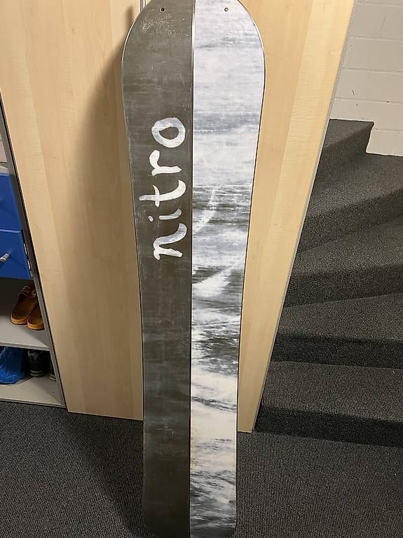 Snowboard Nitro Board: Nitro Nomad 161 Splitboard mit Bindung und Fell – Nuovo (secondo la descrizione) da Hitzkirch venduto da YvesEscher 1