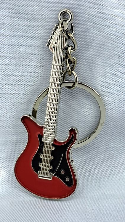 Gitarren-Flaschenöffner Schlüsselanhänger – Detailgetreues Fender Strat Modell Aus Metall
