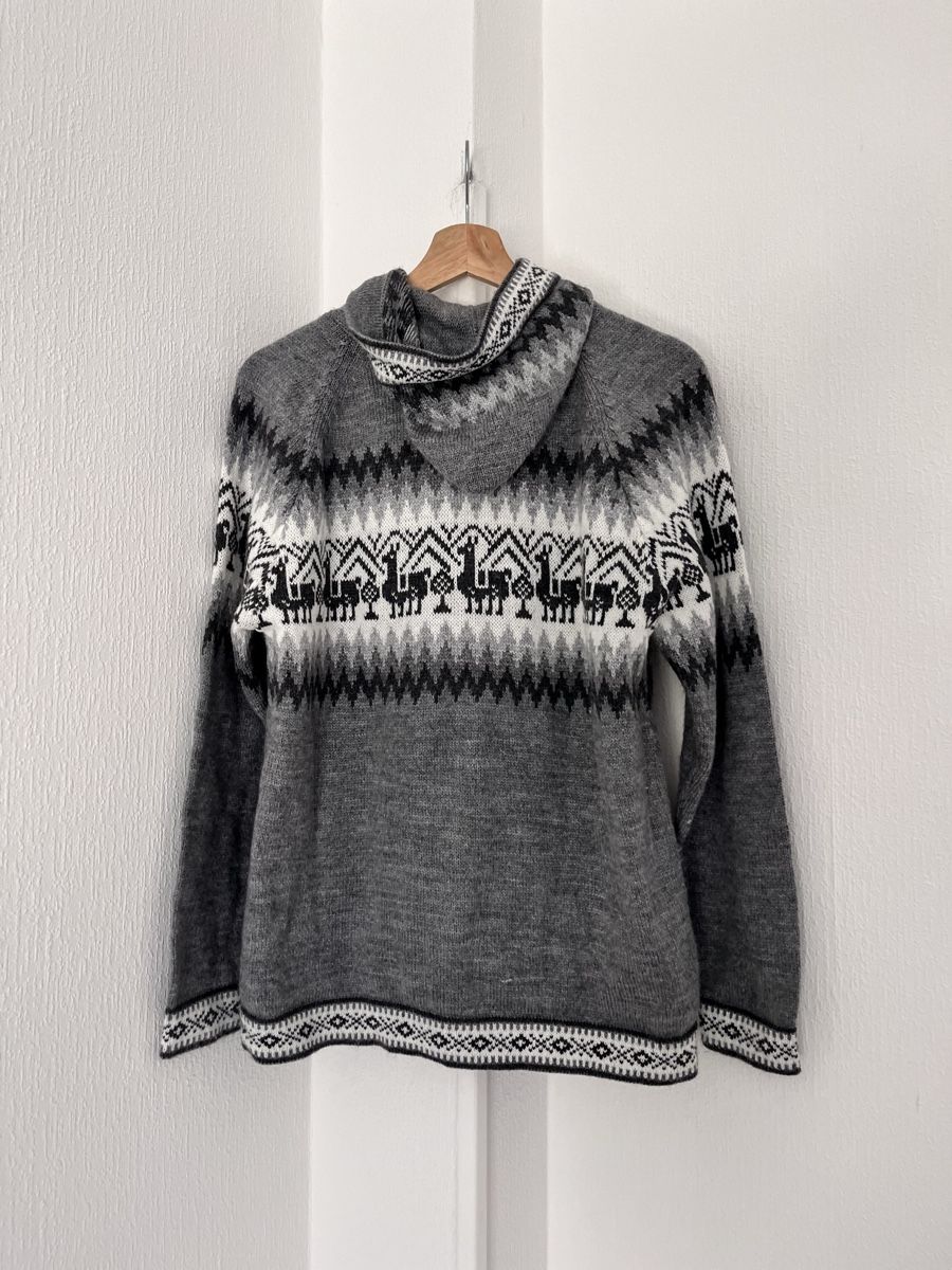 Pullover & Sweatshirts: Knitted Hoodie grey alpaca pattern size M good condition – Gebraucht aus Lausanne von Danash 4
