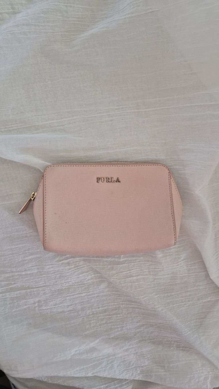 Furla Custodie per cosmetici: Trousse Furla – Usato da Collombey venduto da Preloveditems
