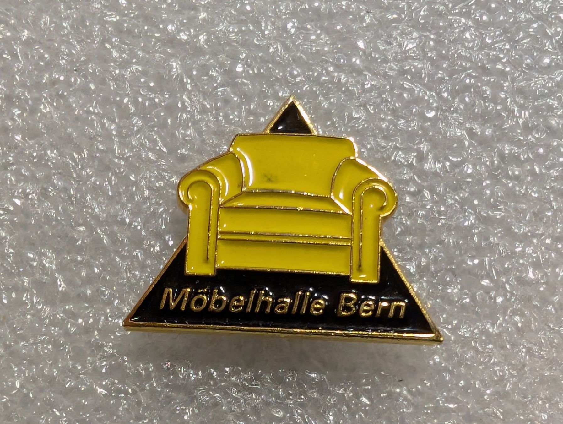 Plaquettes & Badges: Ansteckpin 244: Möbelhalle Bern – D'occasion à Oppligen par Pin-Fall-Shop