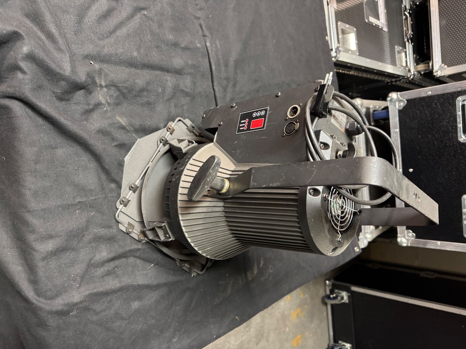 Lampade: Squareled Authentic 200W Fresnel WW – Usato da Oberdorf NW venduto da AndotechnicsGmbH
