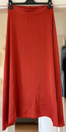 JUPE EN VISCOSE! M SOLDES DE FIN DE SAISON