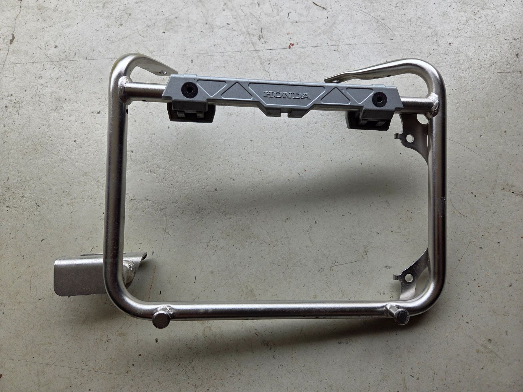 Honda Tutti i ricambio per moto: African Twin CRF 1100 SD09 – Usato da Bärschwil venduto da Hero_63