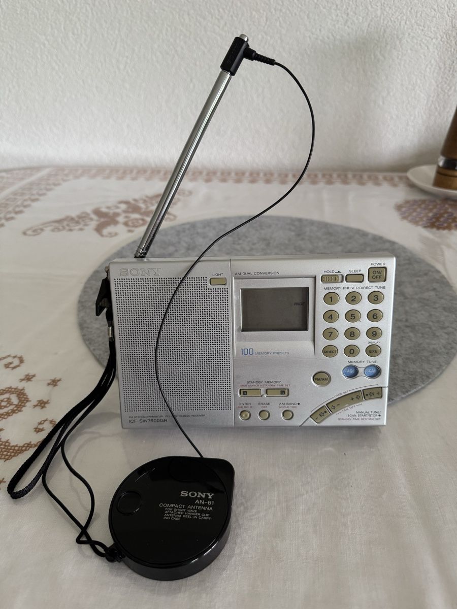 Sony Radio: RADIO SONY ICF-SW7600GR – Usato da Farvagny-le-Petit venduto da Ganor