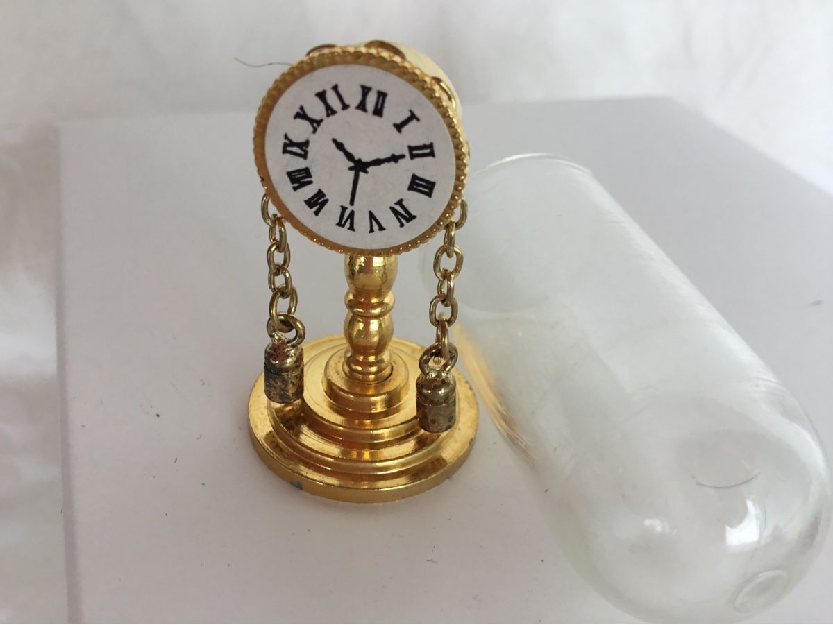Case e mobili per bambole: Puppenstuben Uhr 1:12 – Usato da St. Gallen venduto da chamilla 4