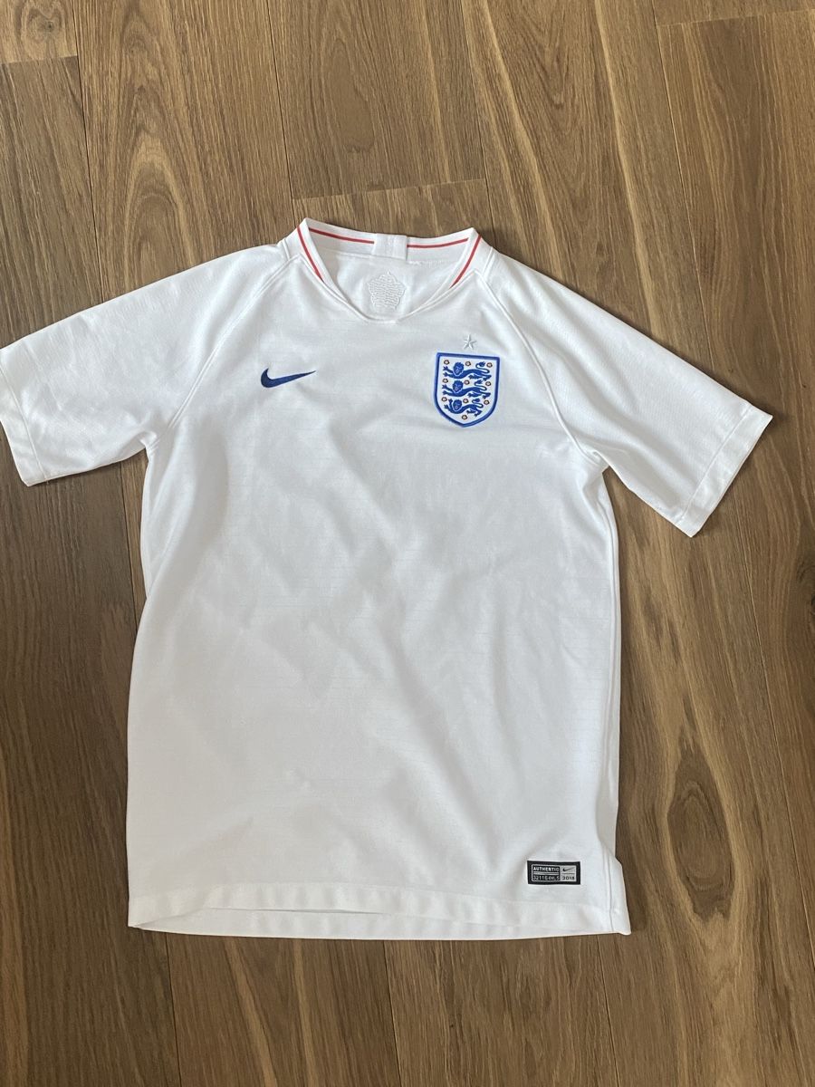 Canottiere & Pantaloni: England Nike Trikot 158/170 – Nuovo (secondo la descrizione) da Sempach venduto da Fambirrer