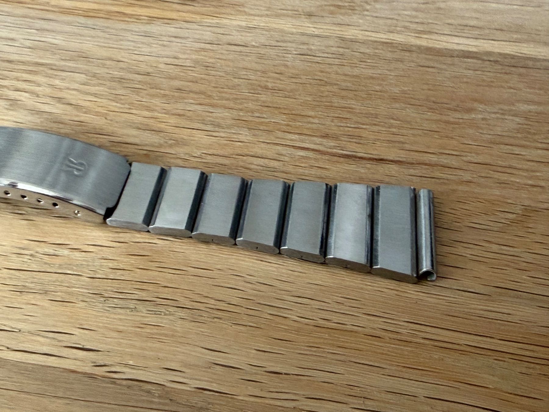 Bracelets: Revue Thommen 21mm – Neuf (Voir description) à Bassecourt par 59.00chf 1