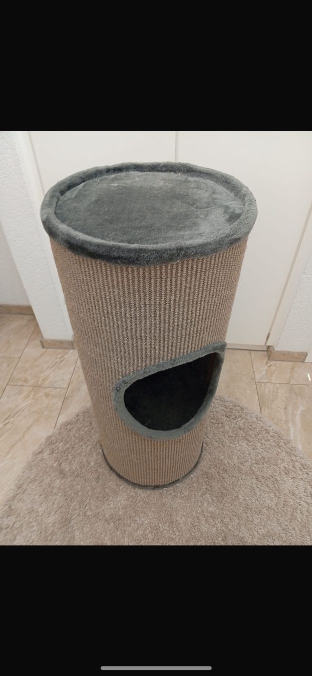 Tiragraffi: Katzenbaum – Usato da Anglikon venduto da luk_h8lm 1