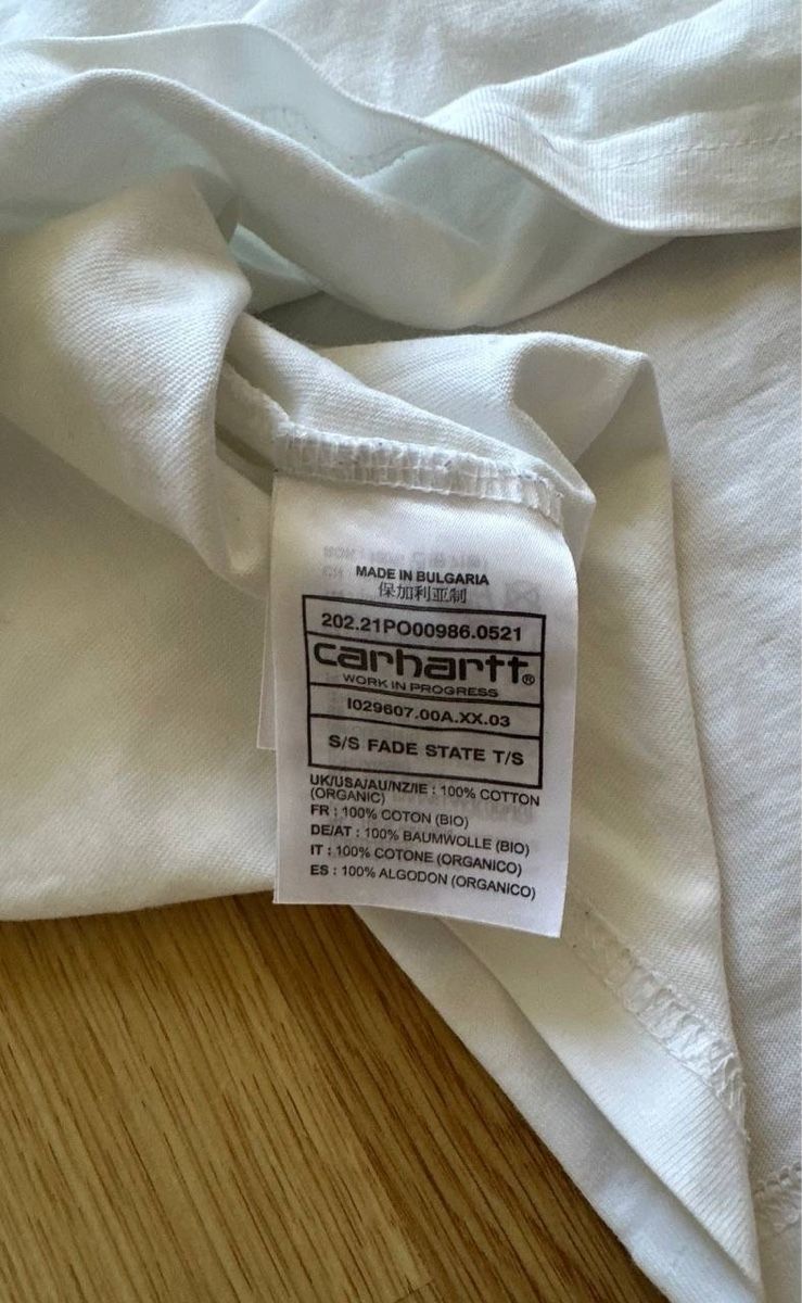 Carhartt T-shirt: Carhartt Tshirt  – Usato da Pfäffikon ZH venduto da Nataliia. 3