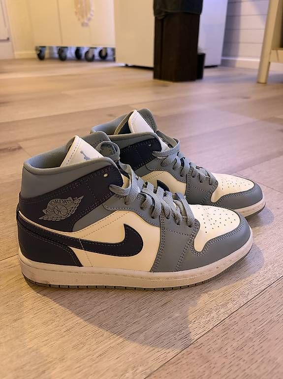 Scarpe da uomo: Air Jordan 1 Mid Hellblau – Usato da Sirnach venduto da lam_9dpr 1