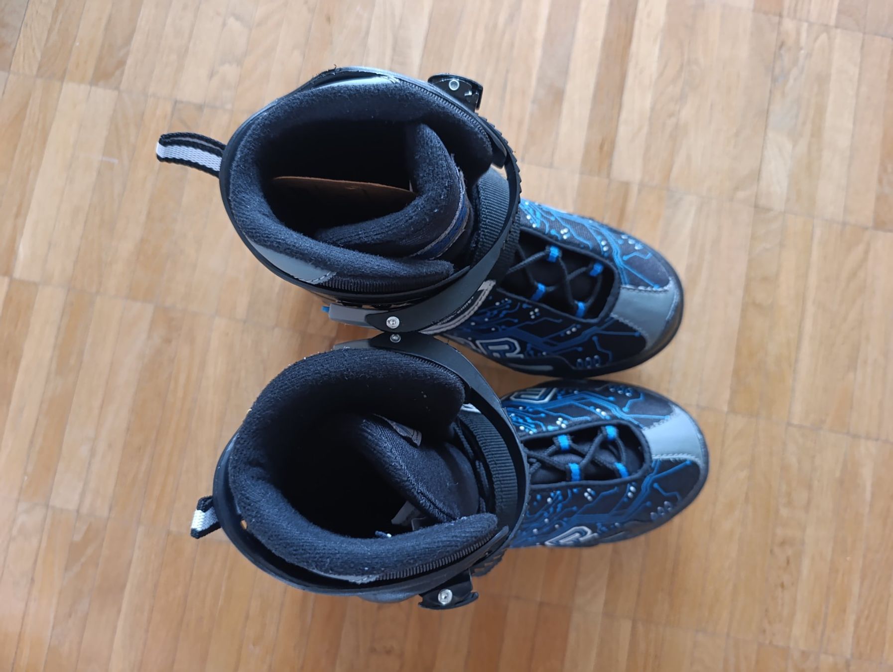 Pattini da ghiaccio: Ice Skates adaptable Bladerunner, Gr 36.5-40.5 – Usato da Zürich venduto da VorlonShadow 3
