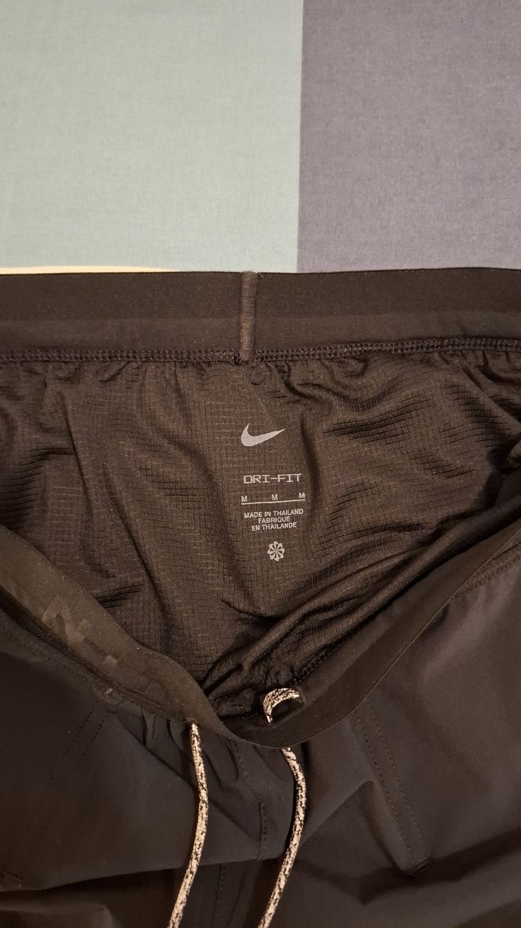 Nike Pantaloni: Nike Trail Running Shorts – Usato da Crissier venduto da Chino_20 2