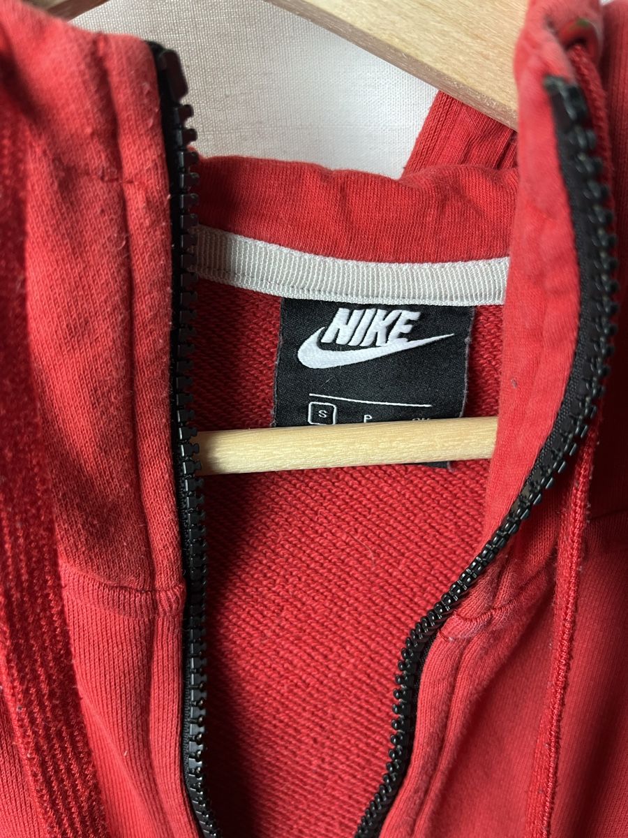 Nike Pullover & Sweatshirts: Pull à capuche Nike – Neu (gemäss Beschreibung) aus Les Avanchets von lunedeneige.shop 2