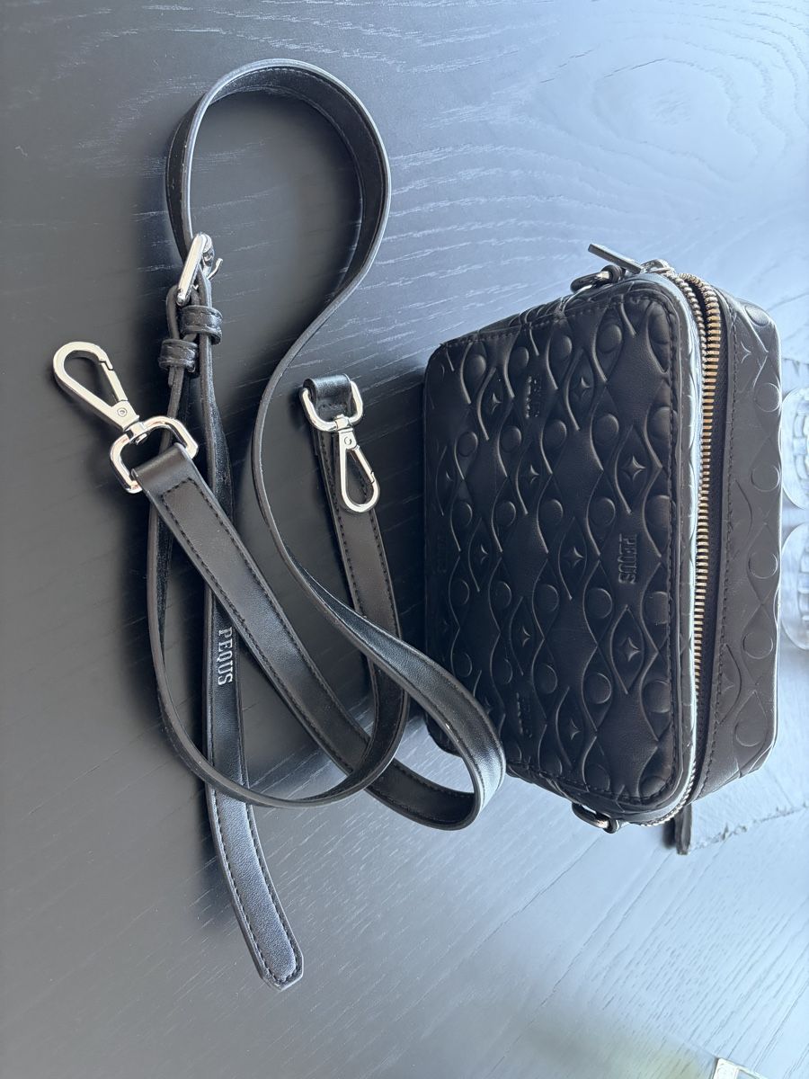 Taschen: PEQUS Umhängetasche – Gebraucht aus Pratteln von Dz_seller