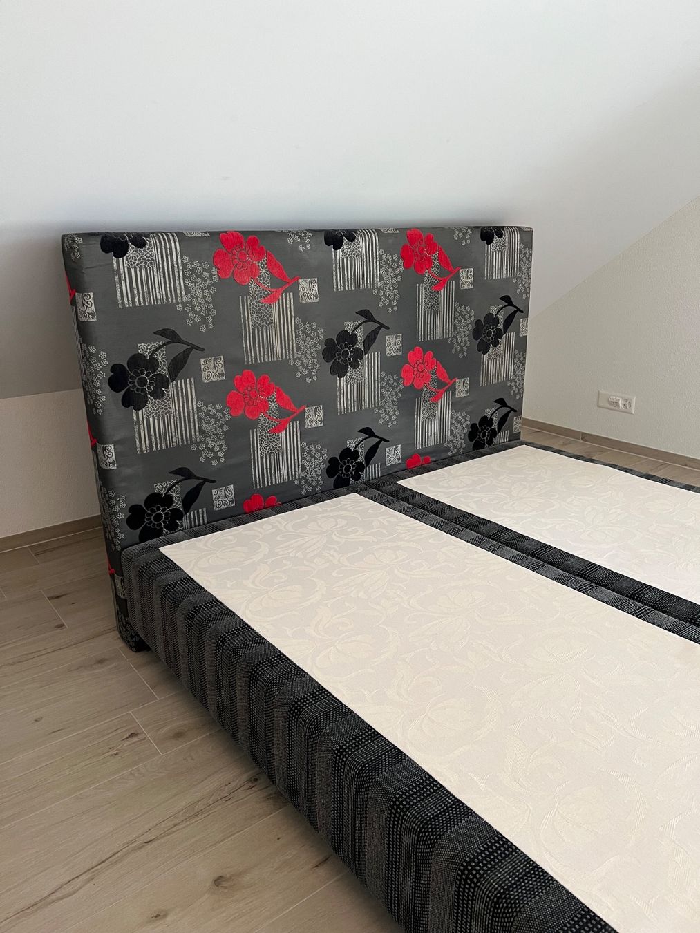 Lits: Boxspringbett – D'occasion à Bettwil par samana69