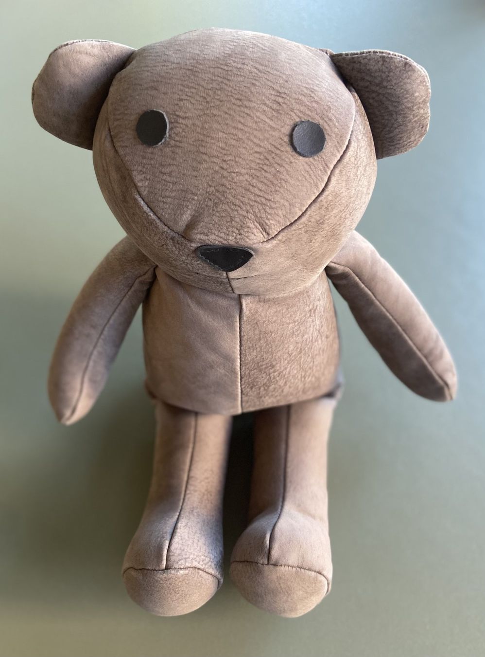 Giocattoli: Handgemachter Teddybär aus echtem Leder - Anthrazit – Nuovo (secondo la descrizione) da Teufen AR venduto da Alex2380