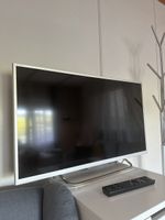 Sony Bravia 32" LCD TV Wi-fi  - Perfect condition