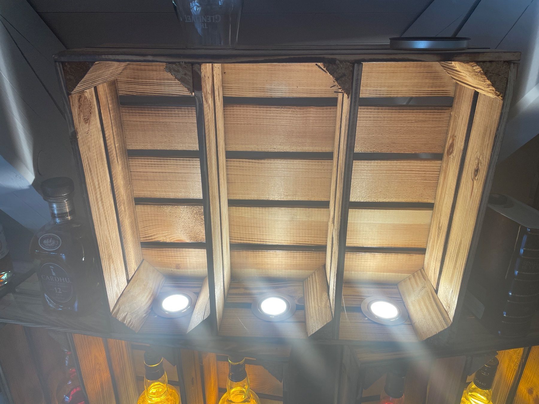 Scaffali: Beleuchtetes Flaschen Gestell Whisky – Usato da Buchs ZH venduto da Pitschpitsch 3