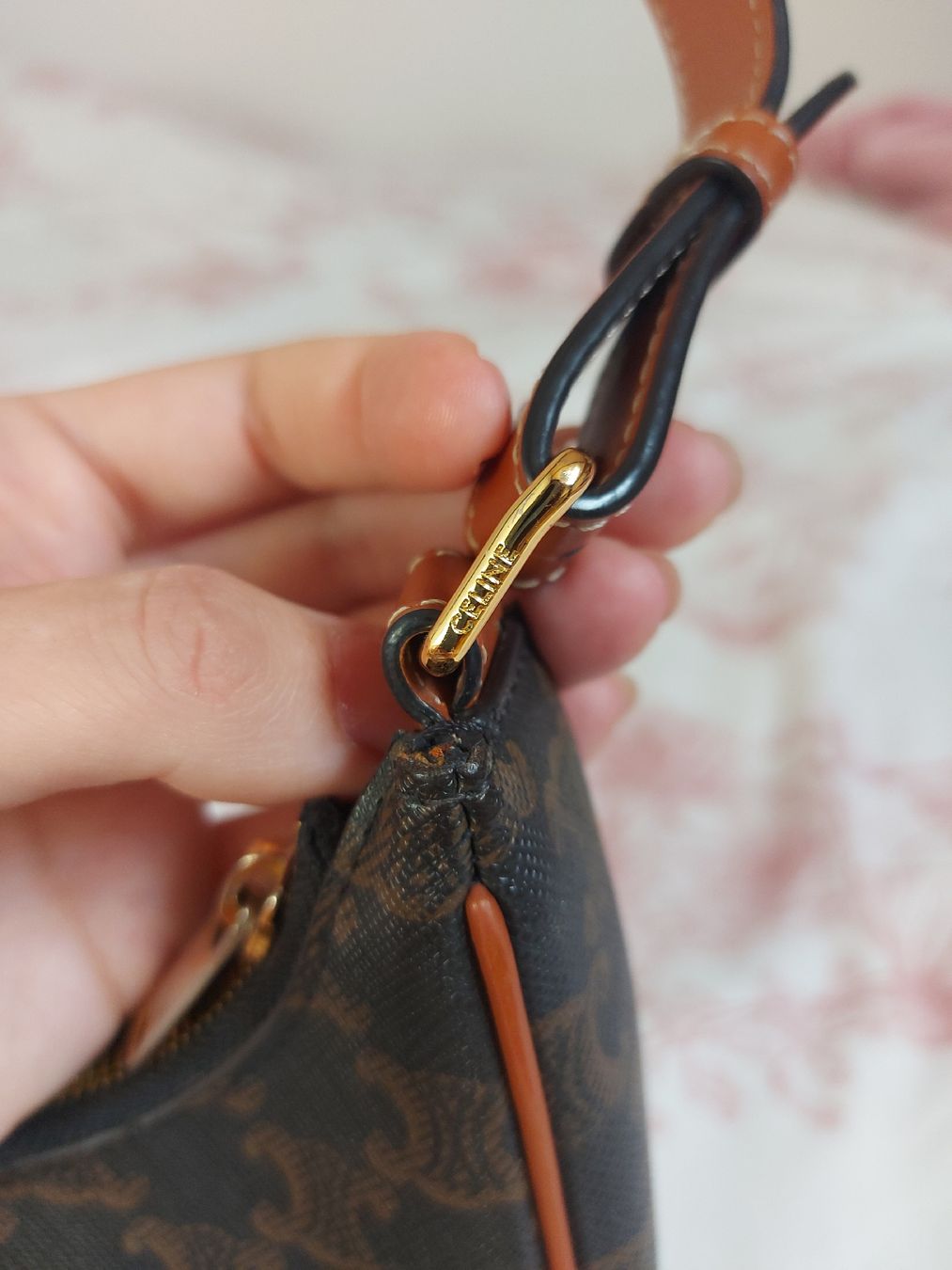 Celine Taschen für Damen: Sac Céline Ava toile Triomphe – Gebraucht aus Lausanne von Super-cerise 8