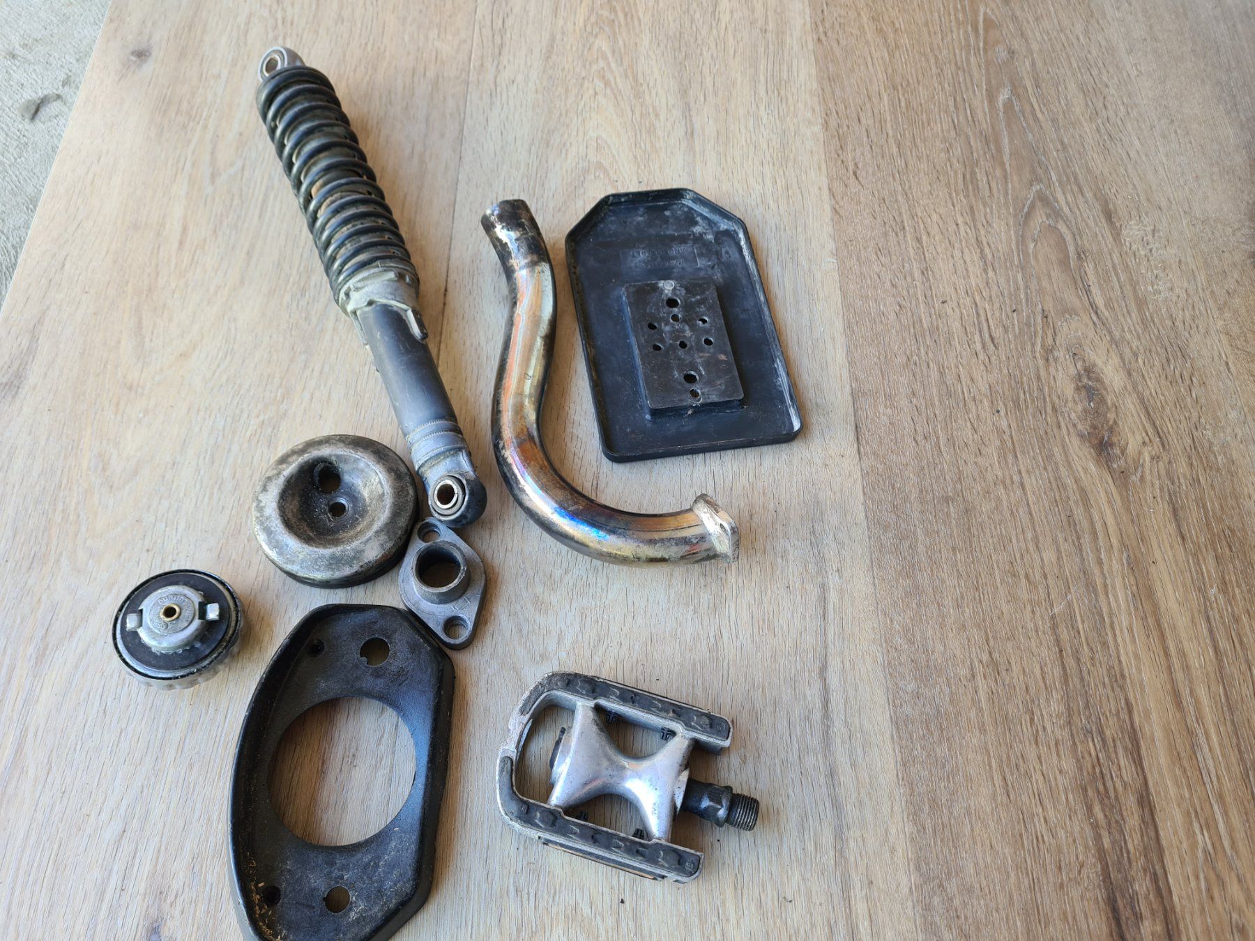 Puch Ciclomotori: Diverse Mofateile Puch Maxi S/N E50/Sachs.... – Difettoso da frümsen venduto da Sailem