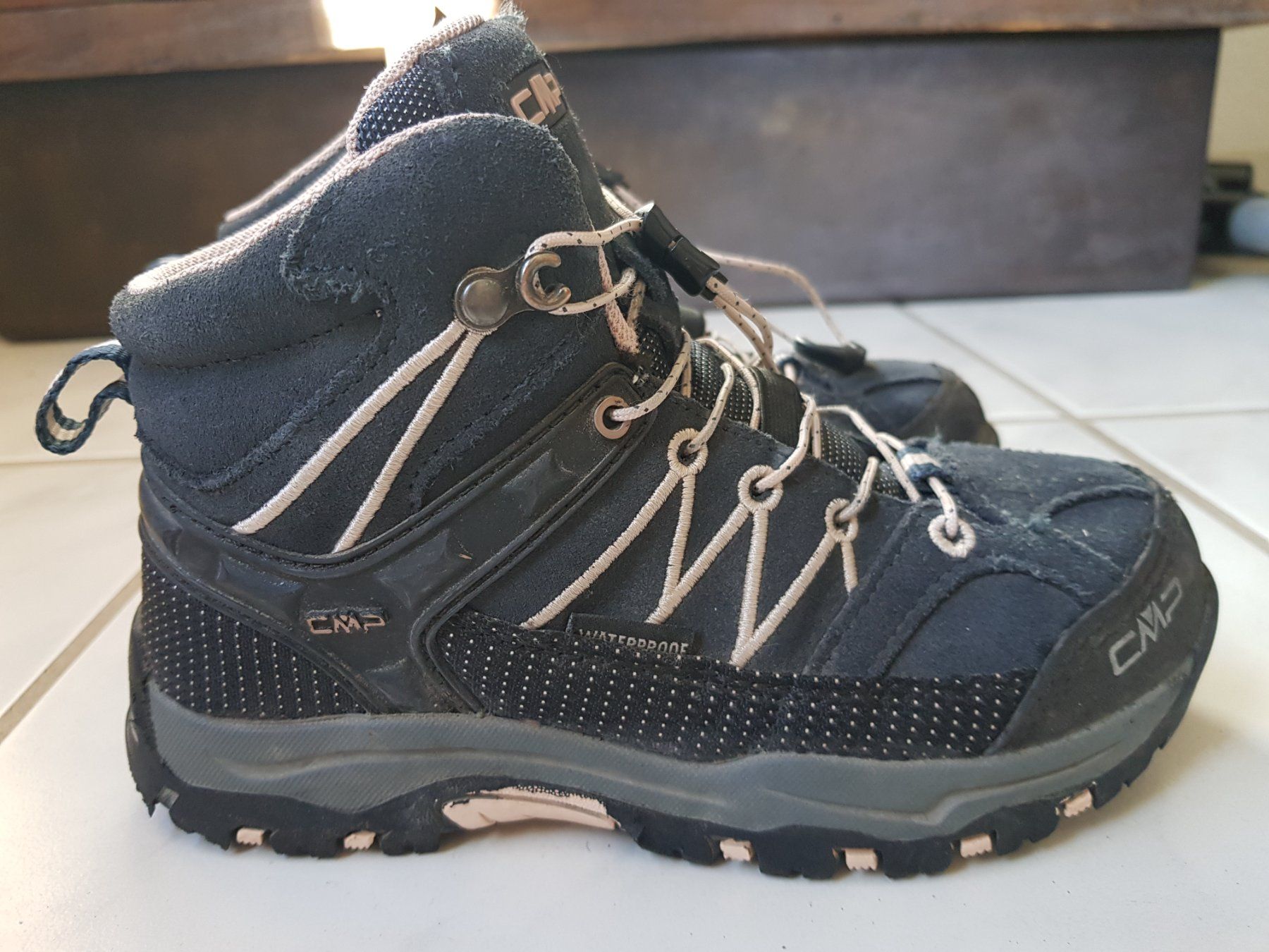 CMP Schuhe für Jungen: NEUWERTIGER KIDS  CMP WANDERSCHUH – Gebraucht aus Root von LifestyleAccessoires