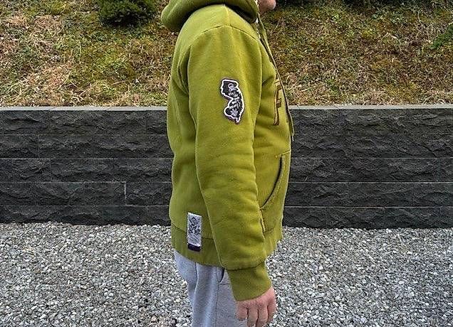 Pullover & Sweatshirts: Hoodie – Gebraucht aus Muttenz von sur_6qqv 3