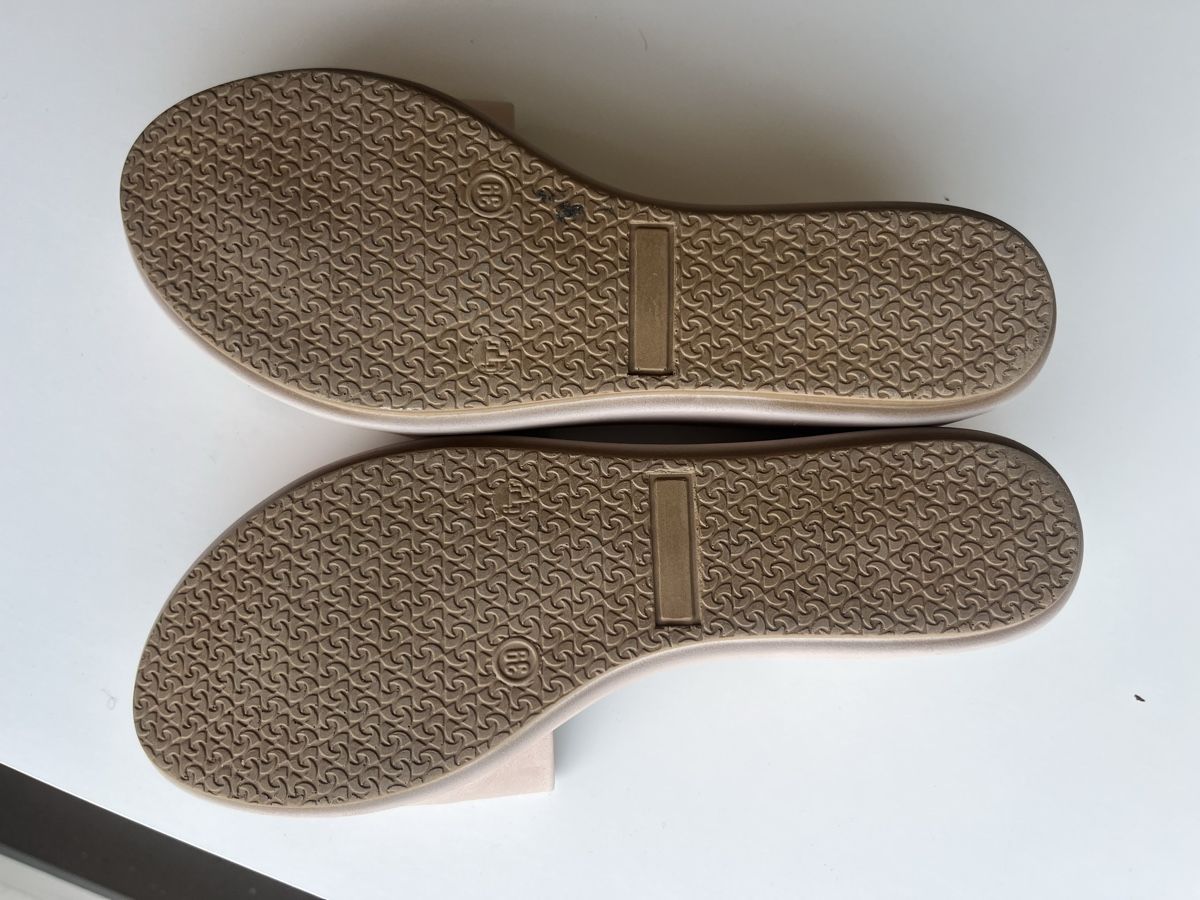 Damenschuhe: Hellrosane Plateau-Slides aus Echtleder, Gr. 39 – Neu und originalverpackt aus Oberrieden von son_b5mf 2