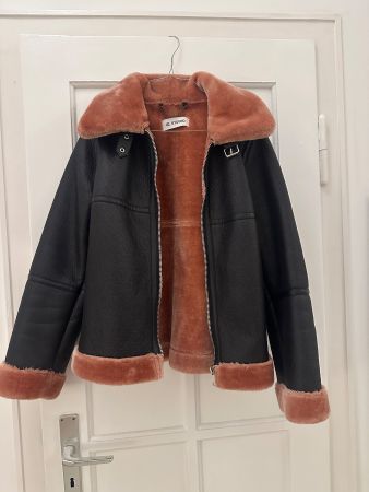 BikerJacke IQ Studio schwarz mit rosa Fellimitat gebraucht