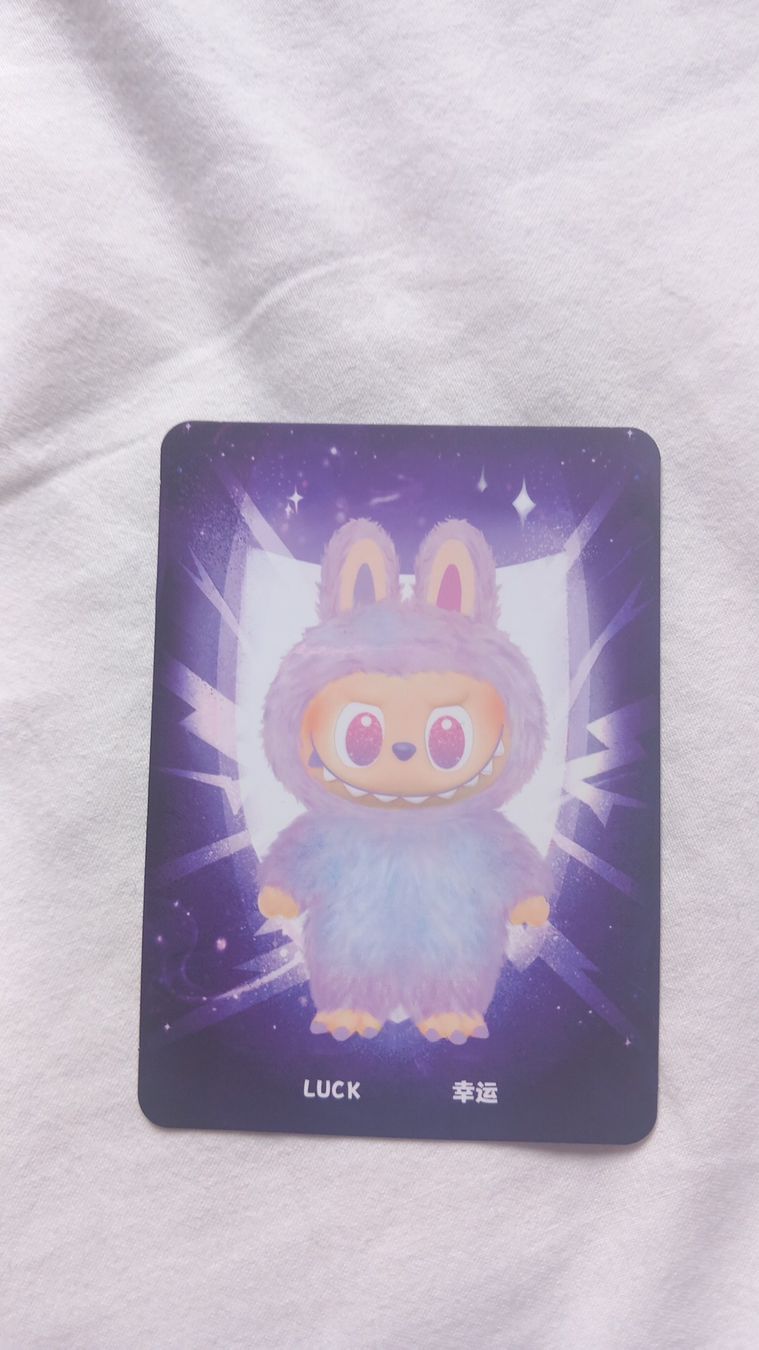 Pop Mart Statuette: Popmart Labubu Big Into Energy Luck – Usato da Bex venduto da aud_cy2l 2