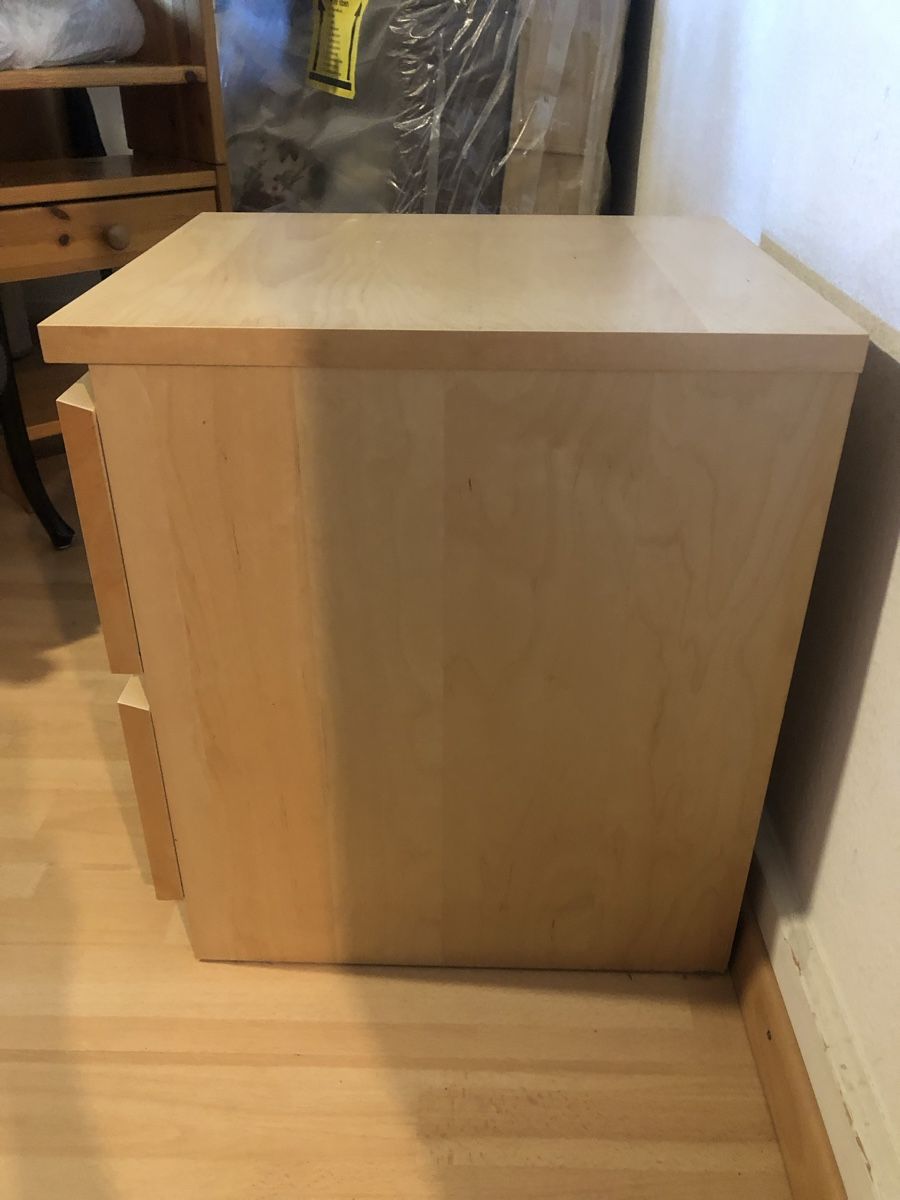 Ikea Comodini: IKEA MALM  Nachtisch – Usato da Olten venduto da Lara1967 1