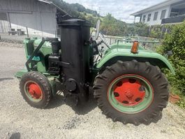 Traktor Bührer mit Holzvergasser Petrol