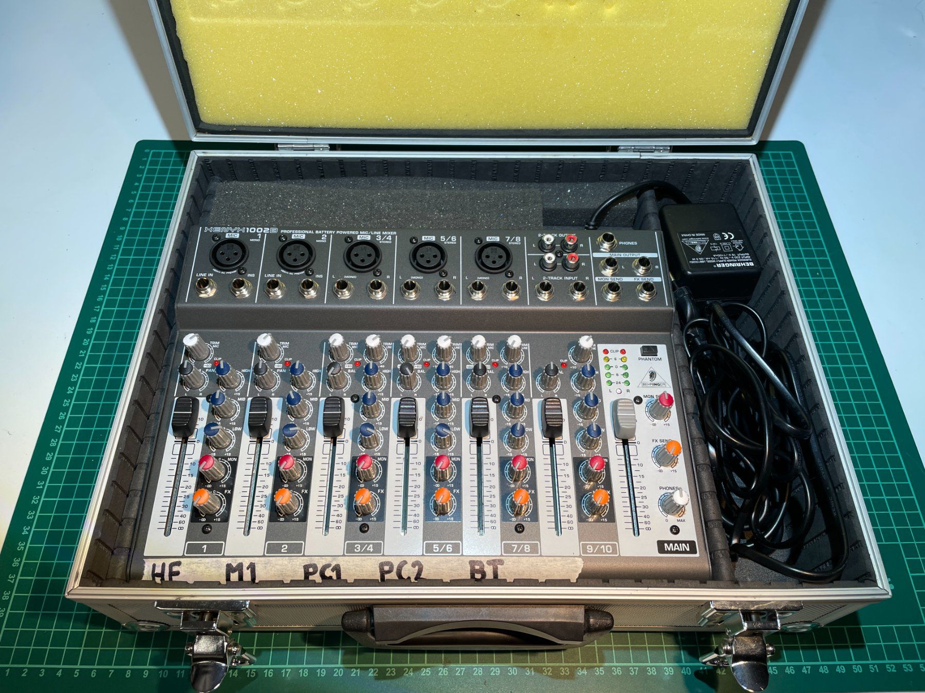 BEHRINGER 1002B avec mallette alu très pratique (Gebraucht) in Bernex ...