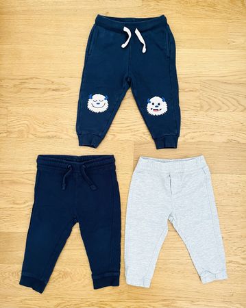 3 Pantalons jogging Taille 80