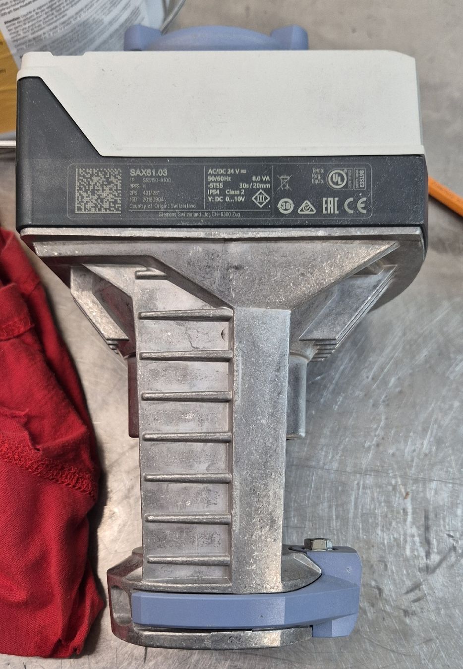 Siemens Radiatori: Siemens SAX61.03 servomoteur de régulation – Usato da Ursy venduto da etisaf 7