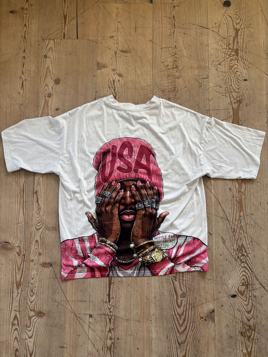 T-shirts: Weitgeschnittenes T-Shirt mit Print – D'occasion à Münchenwiler par aleaaurora