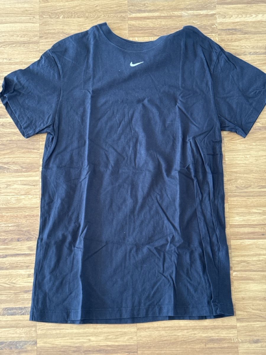 Nike Lotti di vestiti: 3 T-Shirt Kleid Grösse M&L – Usato da Burgdorf venduto da zen_7v99 2