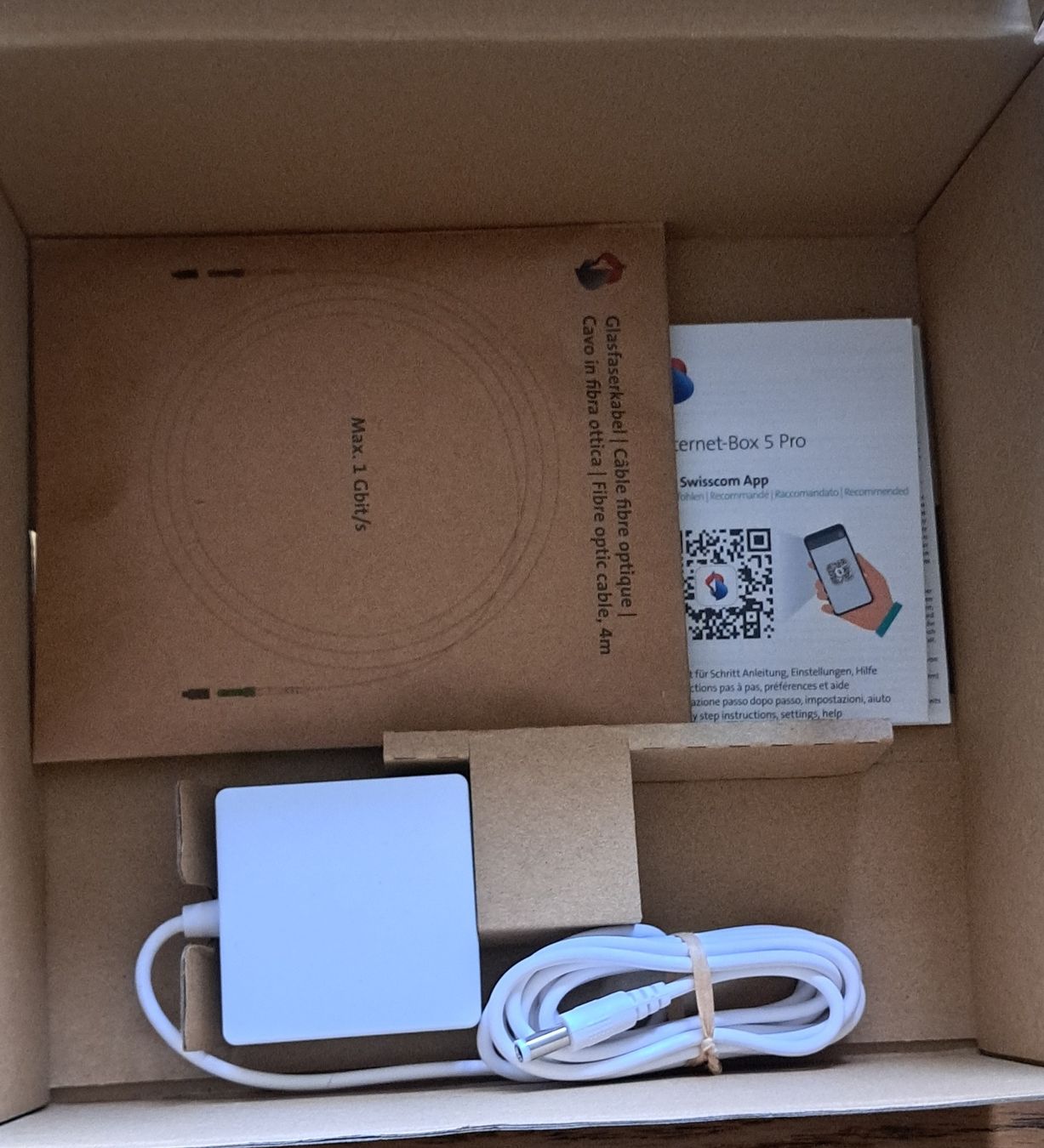 Swisscom Modems & Router: Swisscom Internet Box 5 pro – Neu (gemäss Beschreibung) aus Nidau von ElPilote 2