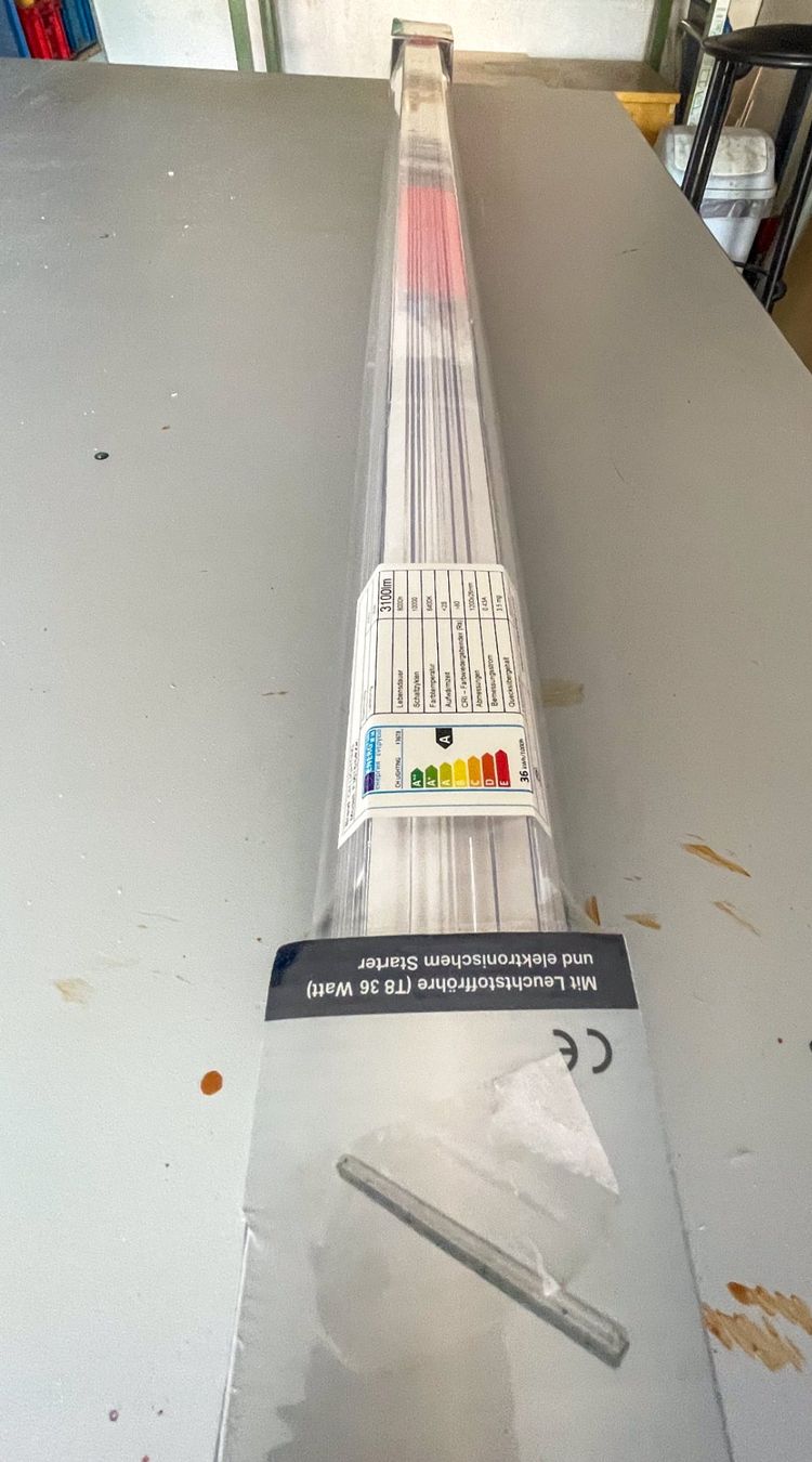 Lampadari & plafoniere: MEROX Feuchtraumleuchte 120cm – Usato da Bülach venduto da sabrista 3